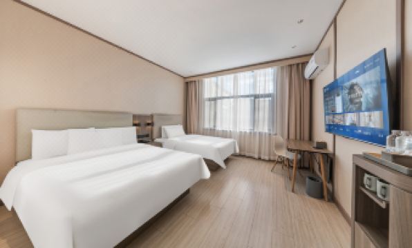 HanTing Hotel (Changbai Mountain Erdaobaihe Internet-Famous Street)