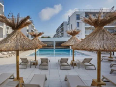 Résidence Odalys L'Orée du Parc Hotels in Royan