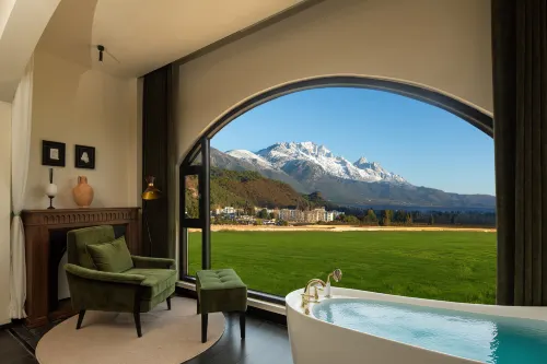 Linqi Guyin Lijiang | Golden Snow Mountain Sunshine · Sky Garden  Homestay - spa