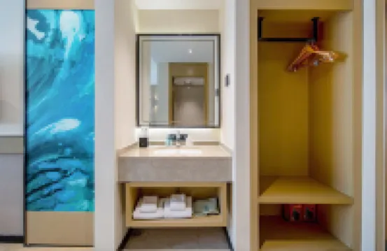 Yincheng Hotel (Binyang Litang High-Speed Railway Station)