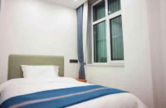 Yueju Light Luxury Homestay