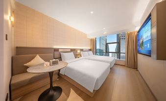 Home Inn Plus (Chongqing Jiefangbei Hongyadong Branch)