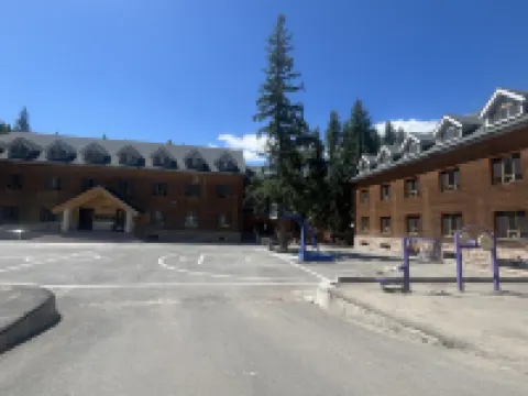 Golden Lotus Hotel Hotels near Xinjiang Kanas National Geopark