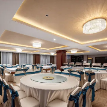 Fall In Love With Nujiang Grand Canyon Hotel
