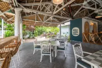 The Shark's Tail Dive Resort