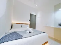 Space Residency by Lions Bay Walking To KSL City Mall - Apartments