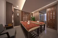 DeLaSea Ha Long Hotel - Modern Bayview Escape - Spa