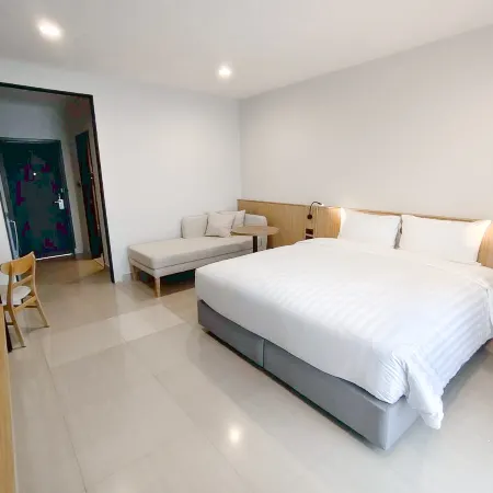 Manditel North Pattaya Отели рядом с достопримечательностью «Пляж Хатнаклуа»