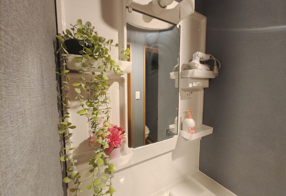 Louis House Shibuya 침대