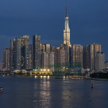 The Grand K-Vinhomes - Stunning Views & Premium Service Отели рядом с достопримечательностью «Куан-Бинь-Тхань»
