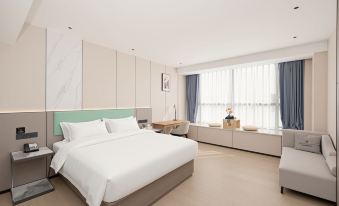 REZEN LONGUU Hotel (Foshan Sanshan Newcity North Subway Station Store)