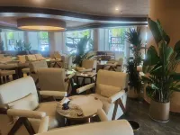 Royale Celebrity Hotel - Gym