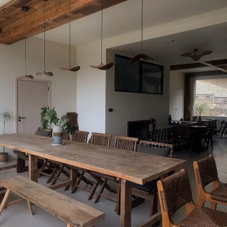 On Q Hill · Seven Rooms