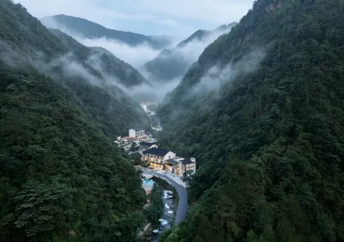 Only this fairyland,  designer art villa mountain lodging