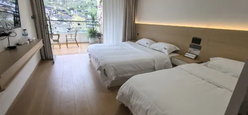 Jingheyue Homestay (Zhenyuan Ancient Town Qinglong Cave) - Bjergudsigt