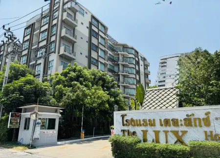 The Lux Ladprao 10