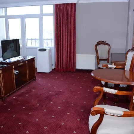 White House Hotel