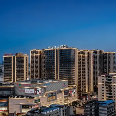 Wanda Yue, Luzhou Bubugao Square