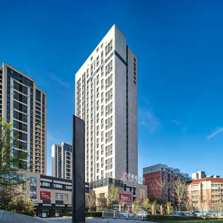Jifeng International Hotel (Urumqi Youhao Road Business District Branch)