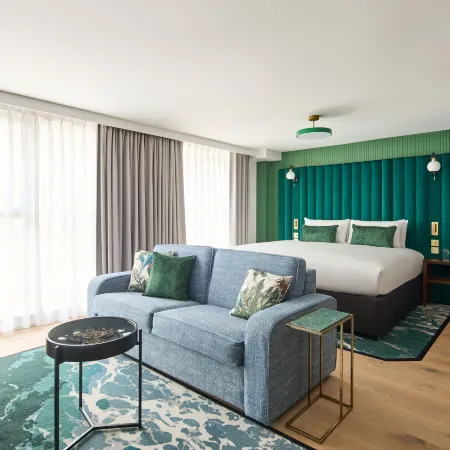 Hotel Indigo LONDON CLERKENWELL by IHG Отели рядом с достопримечательностью «Художественная галерея Гилдхолл»