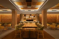 Courtyard Tiruchirappalli - bars