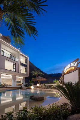 Floral Hotel·Banjiao Village Wild Luxury Retreat along the Southern Anhui "Sichuan-Highway