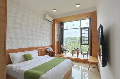 Dongjia Hotel (Zhangzhou Railway Station)