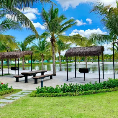 Vinhomes GreenBay - Không Gian Xanh Giữa Lòng Thành Phố Các khách sạn gần Cổng Làng Mễ Trì Thượng