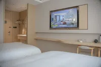 Yunqi Hotel