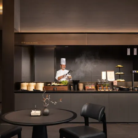 Jinhua Wuyi Gucheng Hushan Plaza Atour Hotel