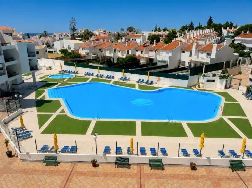 BnB Homes Lili Seaview Residence, 4 Terraces, 2 Pools & AC, parking, gym - 新