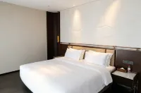 Funky Elegant Residence Hotel - New