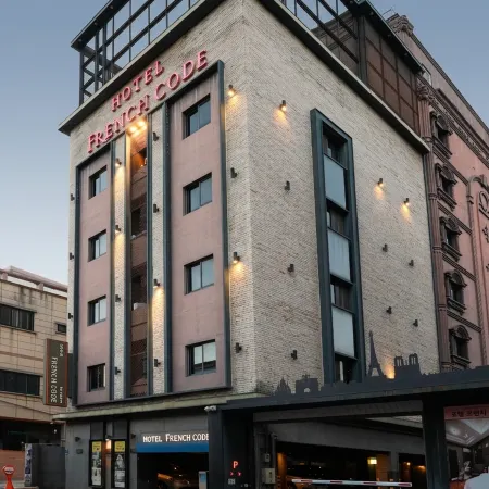 French Code Hotel