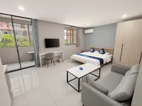 Light Hotel (Tengzhou Station Xinxing Road Pedestrian Street Branch) - 駐車場