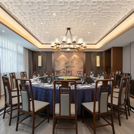 Macau Tianzi Hotel (Sanmenxia High-Speed Railway South Station)