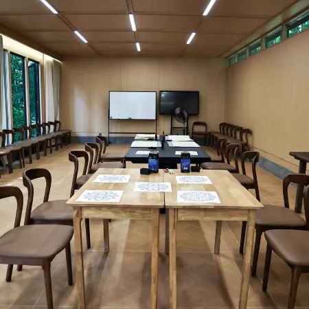 Hegu Retreat Qingcheng
