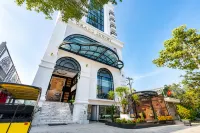 Grand Luxury Hotel Ninh Chu - Park Yeri