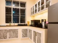 Uroa Beachfront 2BR • Balcony • Free Wi-Fi - Wifi
