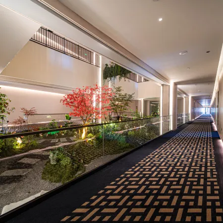 Chengyue Light Luxury Hotel