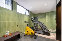 Yilong Ruiyun Hotel (the Mixc branch of Guilin Railway Station) - Park Yeri