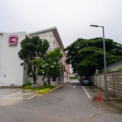 Base Camp Hotel Hua Hin ラチャパク公園周辺のホテル