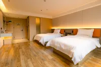 Xianghua Hotel (Longli Snack Street) - parking