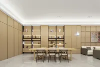 Ledong Jiabaili Hotel (Huangliu Town Longteng Golden Street) - Bãi đậu xe