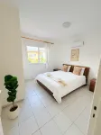 iris village newly renovated apt - balcony