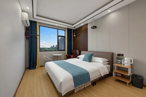Jingmen Gelv Hotel - parking