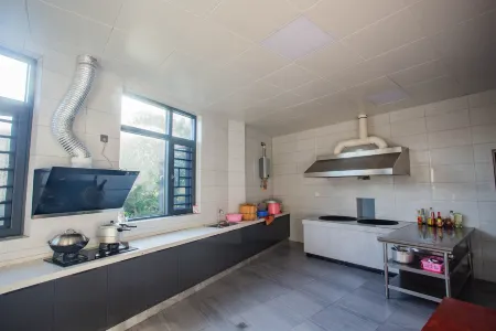 Pingjiang Ting Yun Hostel