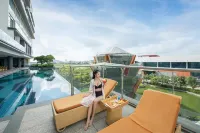 The Reed Hotel - Pools