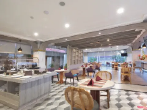 FIM by Zigna Hotels in Surakarta