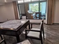 Tongjiang Xiangrui Hotel