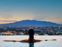 แอสตร้า สกาย ริเวอร์ บาย ฟาง - สระว่ายน้ำแบบอินฟินิตี้